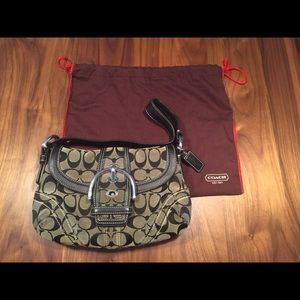 Coach handbag purse with dust cover